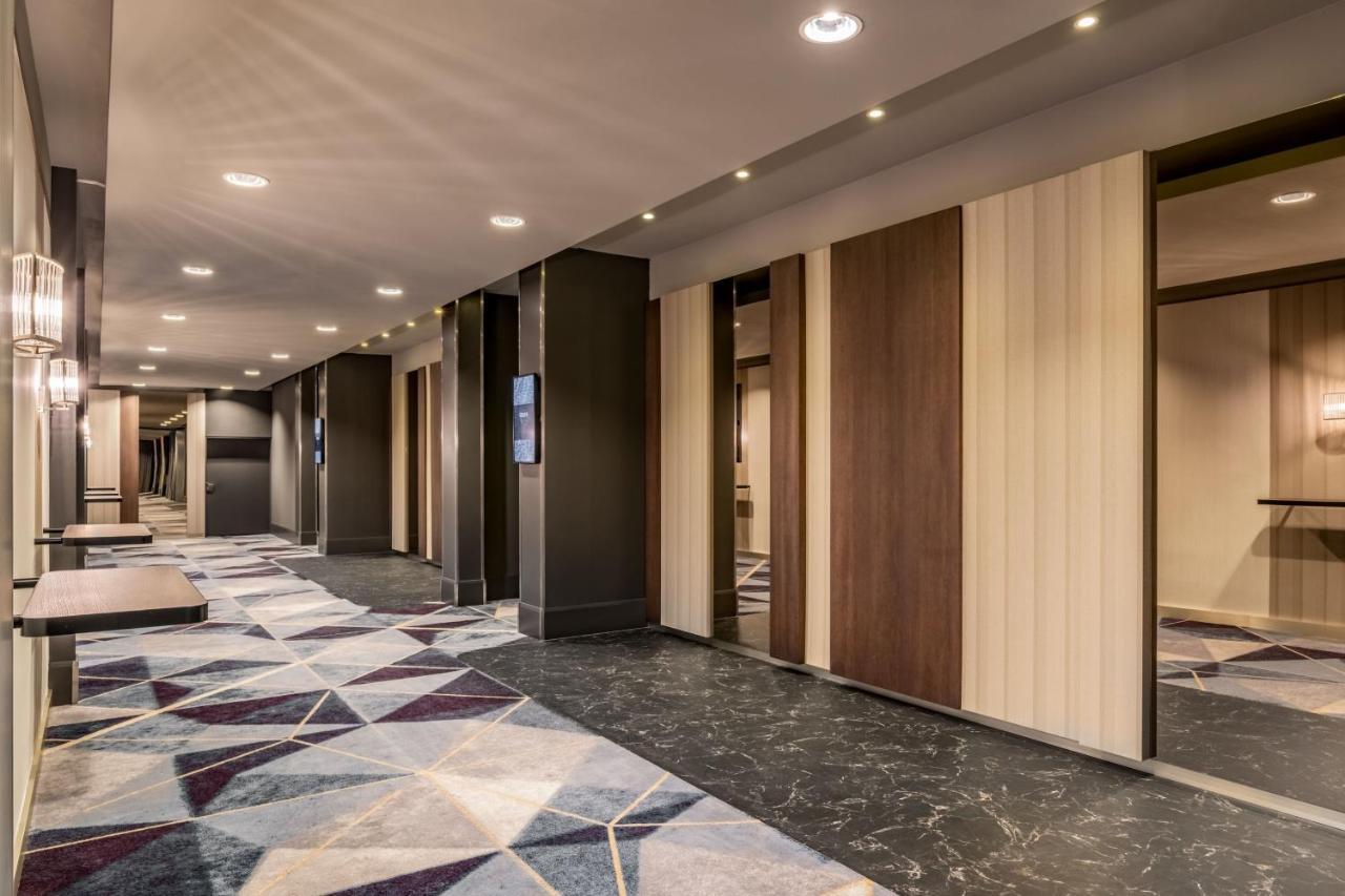 Frankfurt Marriott Hotel Frankfurt am Main Bagian luar foto The interior of the hotel