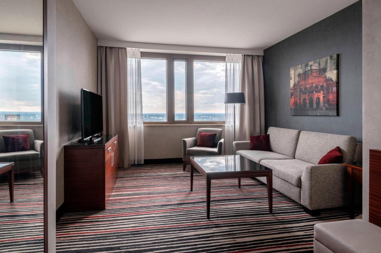 Frankfurt Marriott Hotel Frankfurt am Main Bagian luar foto Suite
