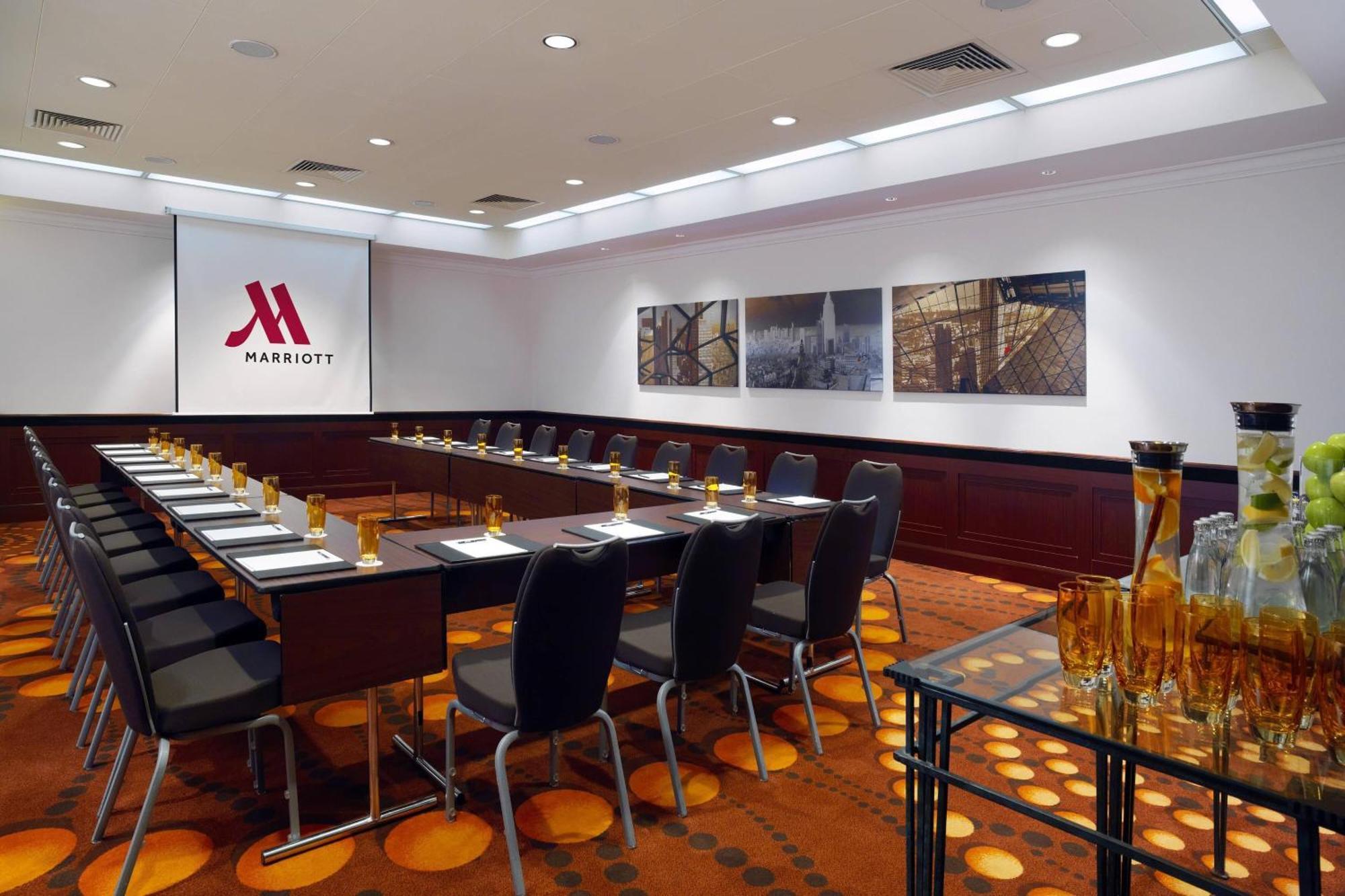 Frankfurt Marriott Hotel Frankfurt am Main Bagian luar foto Meeting room