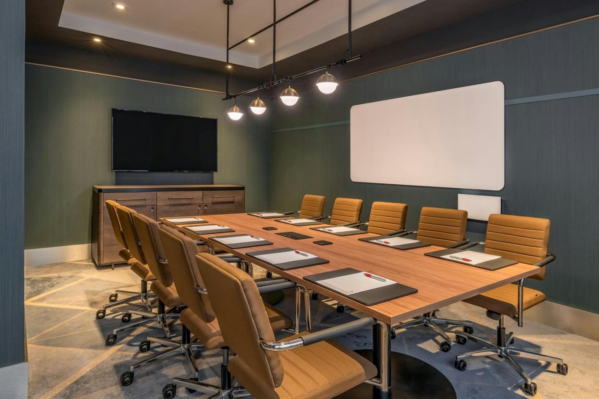 Frankfurt Marriott Hotel Frankfurt am Main Bagian luar foto A meeting room